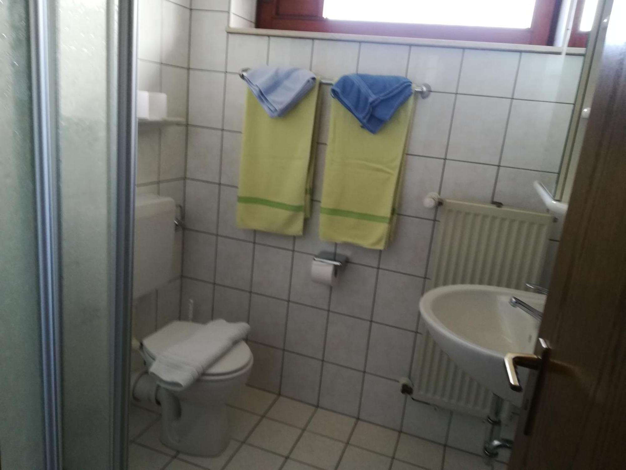 Brauhaus Froeschl Hotel Jockgrim Kamer foto